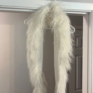 Feathery boa